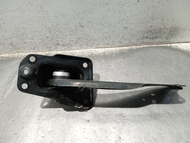 Recambio de brazo suspension superior trasero izquierdo para cupra formentor referencia OEM IAM 5Q0505225C  