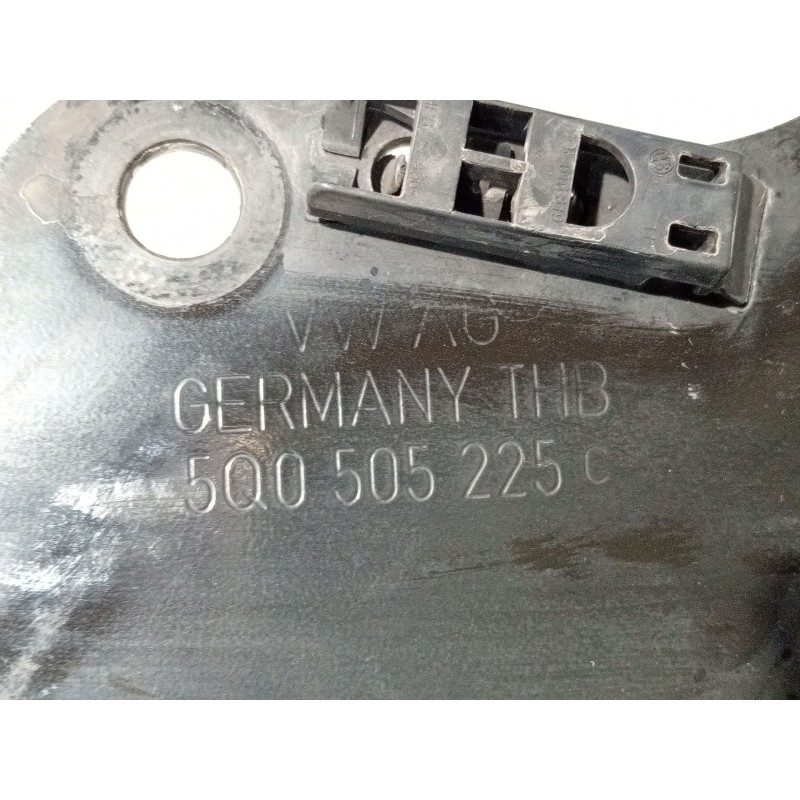 Recambio de brazo suspension superior trasero izquierdo para cupra formentor referencia OEM IAM 5Q0505225C  