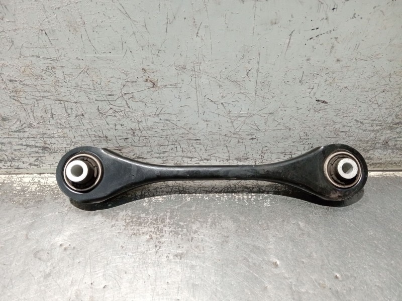 Recambio de brazo suspension superior trasero izquierdo para cupra formentor referencia OEM IAM 5Q0501529E  