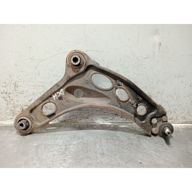 Recambio de brazo suspension inferior delantero derecho para renault trafic caja cerrada (ab 4.01) referencia OEM IAM 8200395034
