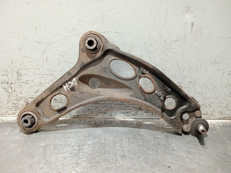 Recambio de brazo suspension inferior delantero derecho para renault trafic caja cerrada (ab 4.01) referencia OEM IAM 8200395034