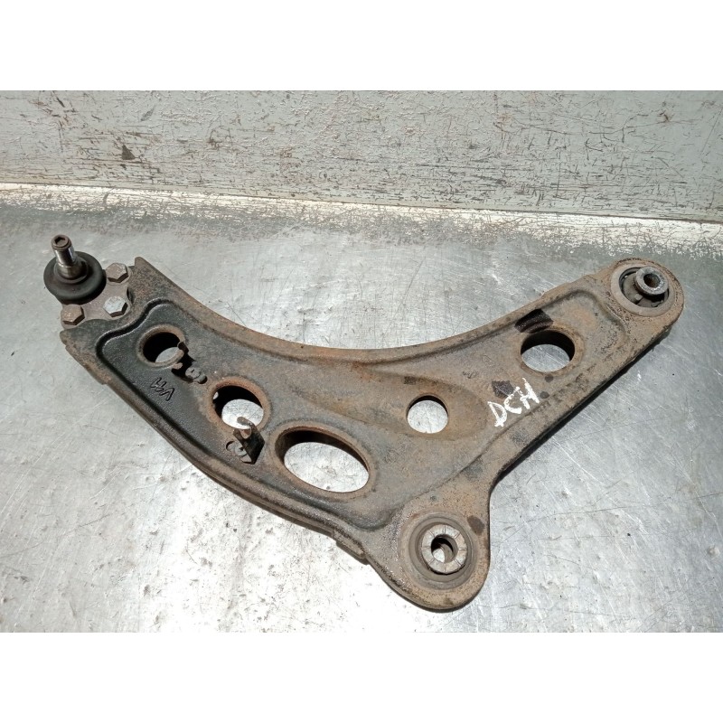 Recambio de brazo suspension inferior delantero derecho para renault trafic caja cerrada (ab 4.01) referencia OEM IAM 8200395034