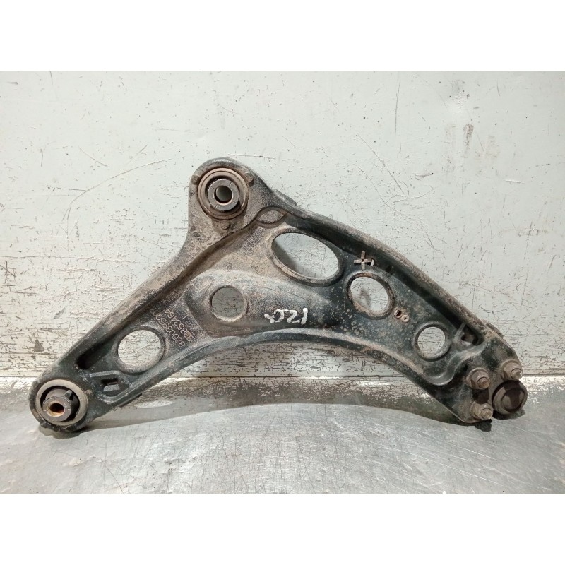 Recambio de brazo suspension inferior delantero izquierdo para renault trafic caja cerrada (ab 4.01) referencia OEM IAM 82003950