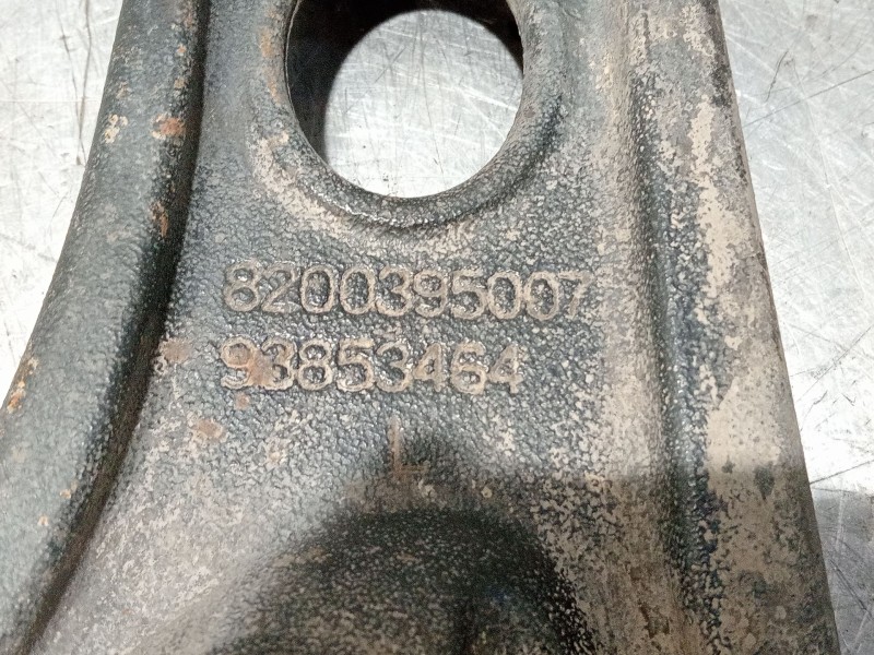 Recambio de brazo suspension inferior delantero izquierdo para renault trafic caja cerrada (ab 4.01) referencia OEM IAM 82003950