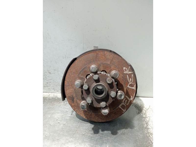 Recambio de mangueta delantera derecha para mitsubishi montero (v20/v40) referencia OEM IAM   