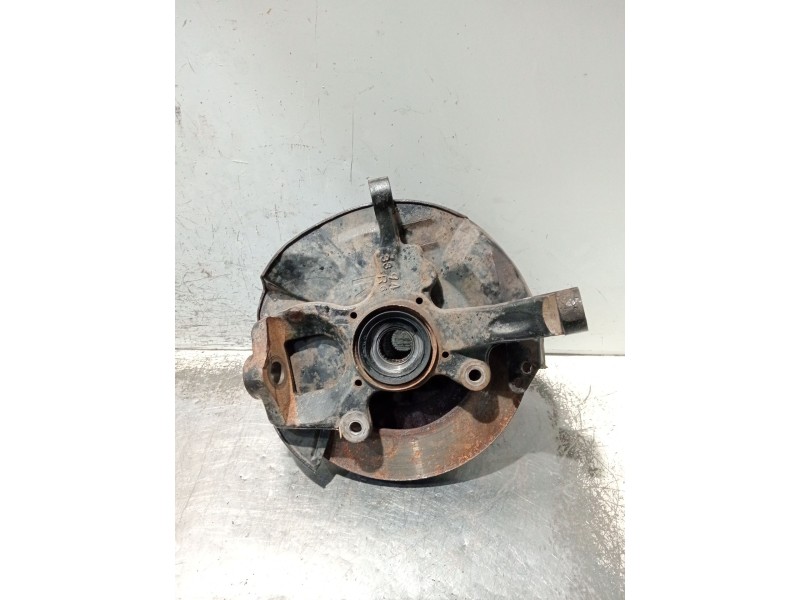 Recambio de mangueta delantera derecha para mitsubishi montero (v20/v40) referencia OEM IAM   
