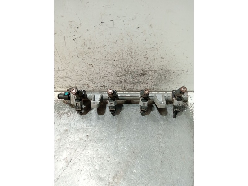 Recambio de rampa inyectora para hyundai matrix (fc) 1.6 gls referencia OEM IAM   