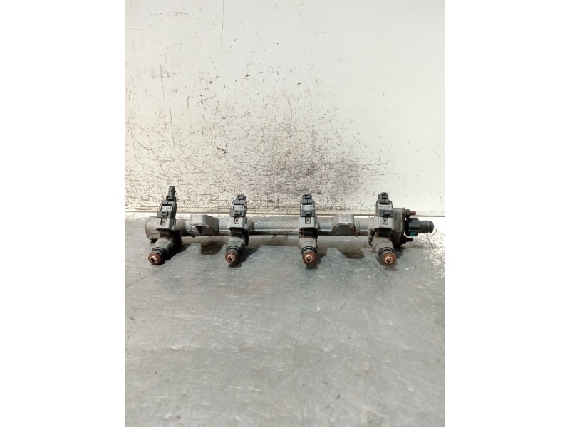 Recambio de rampa inyectora para hyundai matrix (fc) 1.6 gls referencia OEM IAM   
