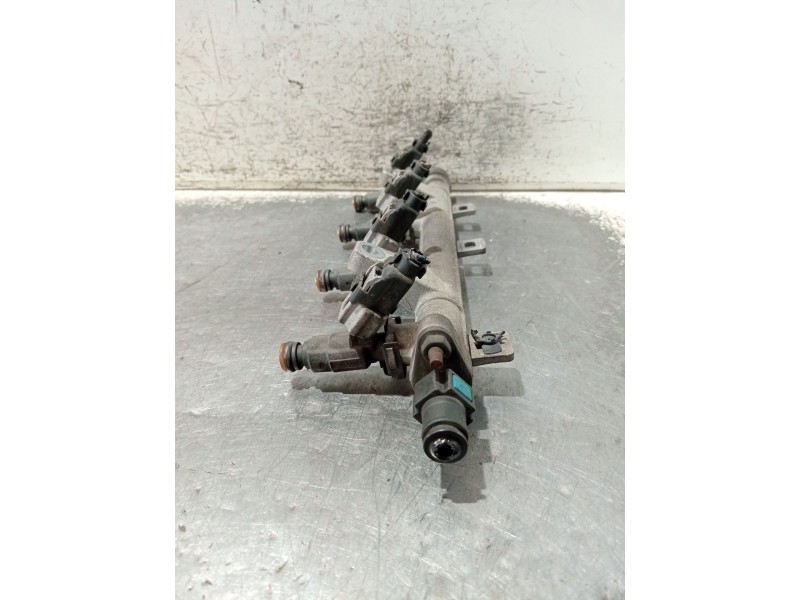 Recambio de rampa inyectora para hyundai matrix (fc) 1.6 gls referencia OEM IAM   