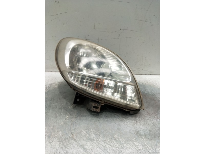 Recambio de faro derecho para nissan kubistar (x76) referencia OEM IAM 7701069079  