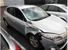 renault megane iii berlina 5 p del año 2009