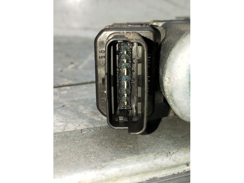 Recambio de elevalunas delantero derecho para renault scenic ii authentique referencia OEM IAM 0675D4440726j4  
