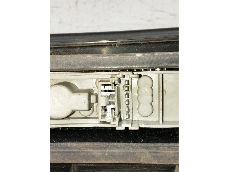 Recambio de piloto trasero izquierdo para nissan kubistar (x76) referencia OEM IAM 8200189854  