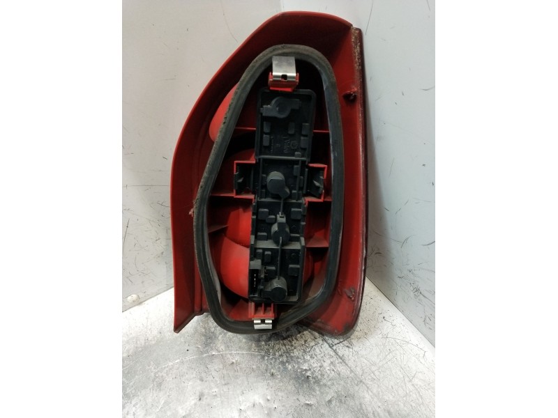 Recambio de piloto trasero izquierdo para citroën xsara picasso referencia OEM IAM 965000588002/89032867  
