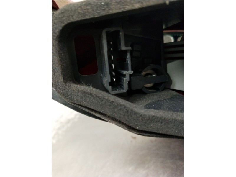 Recambio de piloto trasero izquierdo para peugeot 207 cc referencia OEM IAM 968023138000  