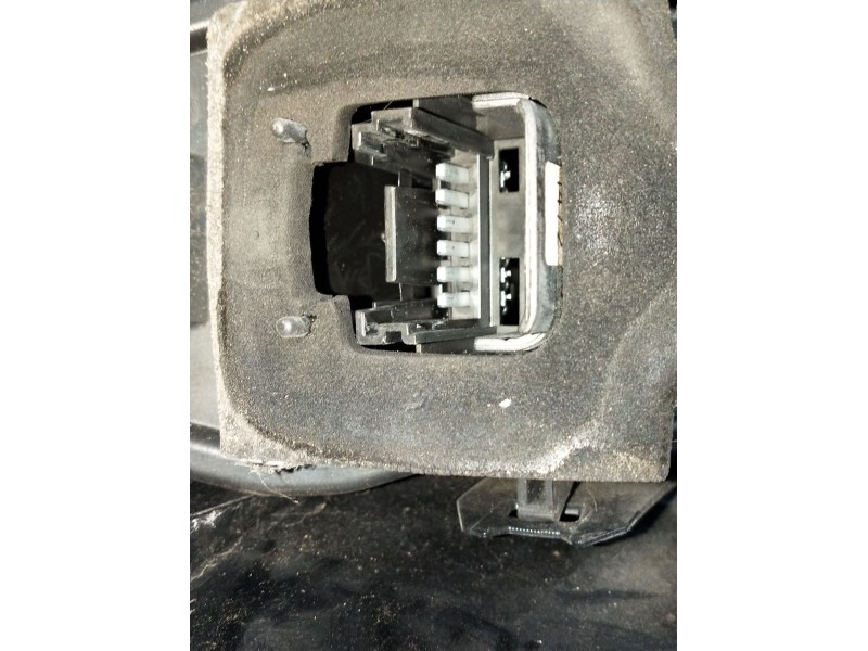 Recambio de piloto trasero derecho para renault scenic ii authentique referencia OEM IAM 82004743282SK009467  