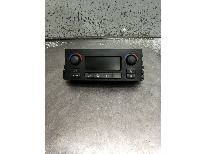 Recambio de mando calefaccion / aire acondicionado para peugeot 207 cc referencia OEM IAM 9649866xt  