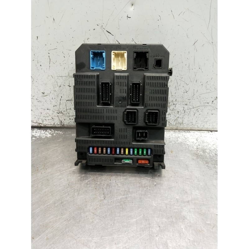 Recambio de caja reles / fusibles para peugeot 207 cc referencia OEM IAM 9659285480BSI2004P0700  