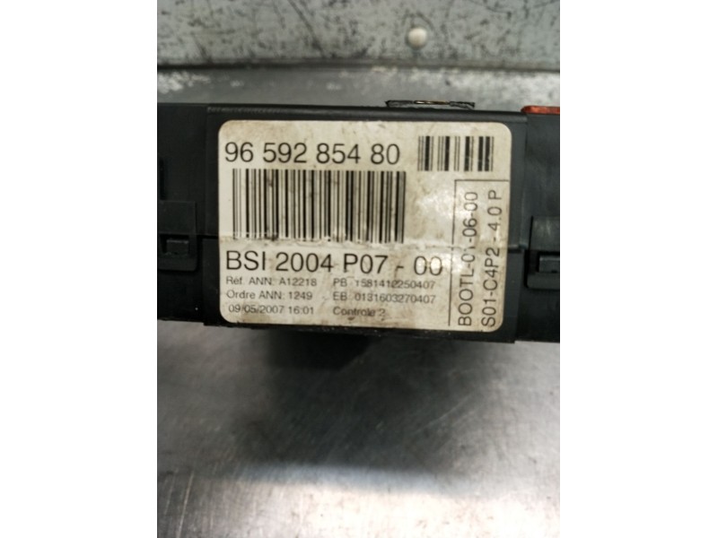 Recambio de caja reles / fusibles para peugeot 207 cc referencia OEM IAM 9659285480BSI2004P0700  