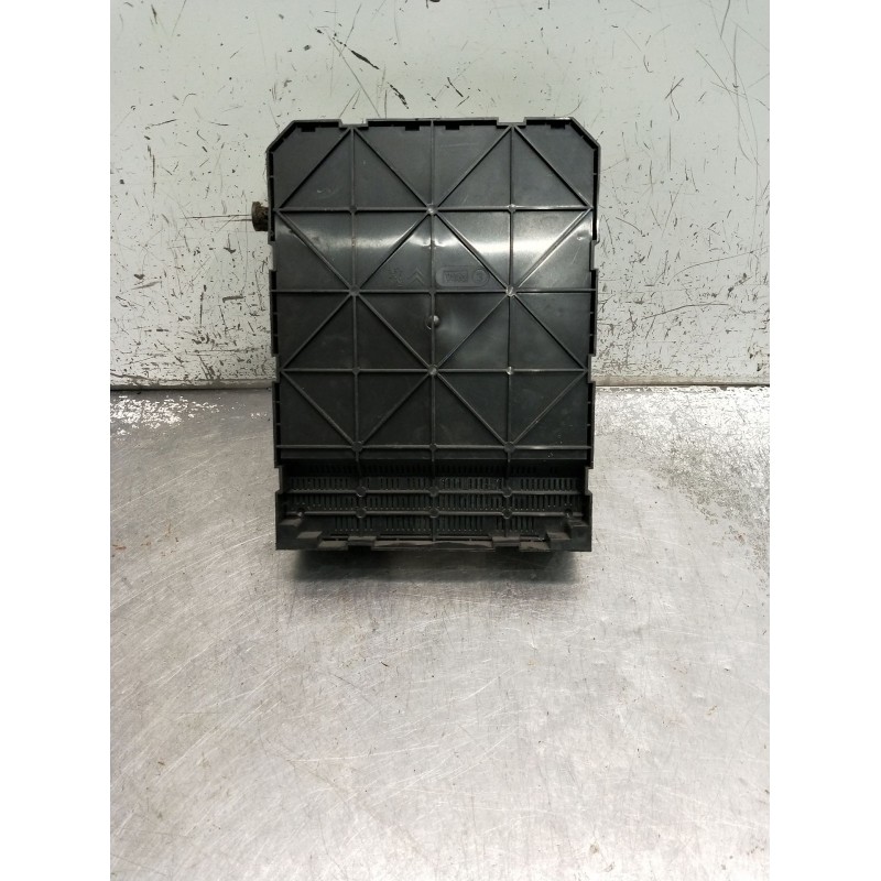 Recambio de caja reles / fusibles para peugeot 207 cc referencia OEM IAM 9659285480BSI2004P0700  