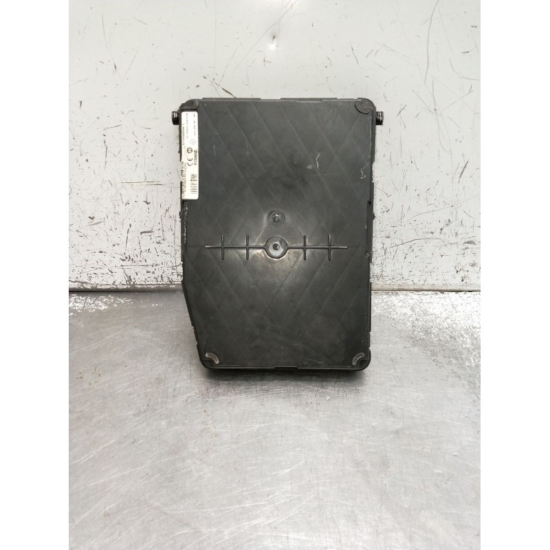 Recambio de caja reles / fusibles para renault megane ii berlina 5p referencia OEM IAM S118400200I82003055758200280937  