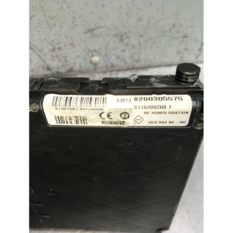 Recambio de caja reles / fusibles para renault megane ii berlina 5p referencia OEM IAM S118400200I82003055758200280937  