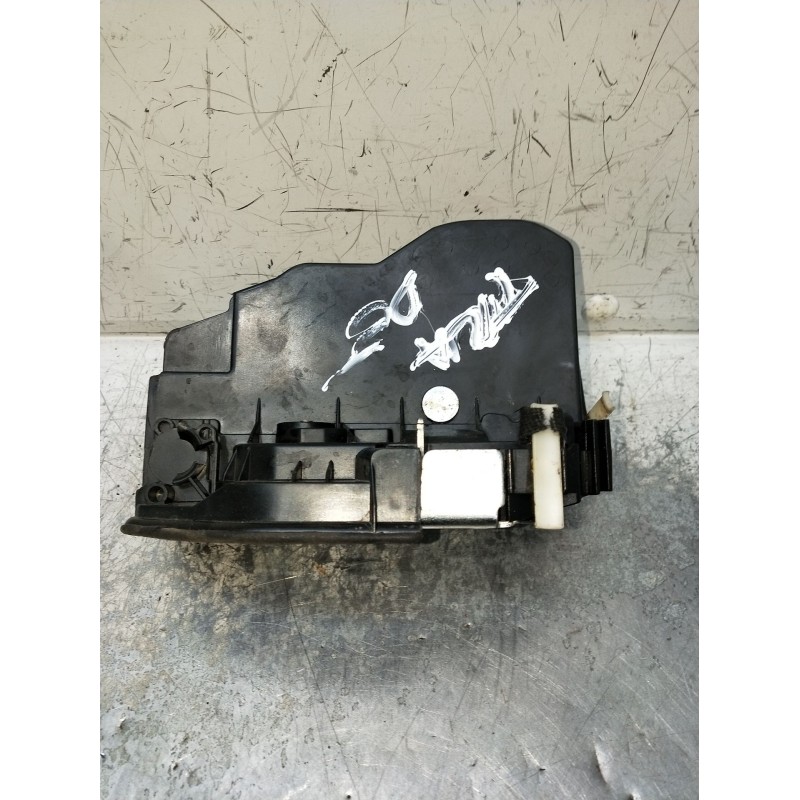 Recambio de motor cierre centralizado trasero derecho para bmw serie 3 lim. (f30) referencia OEM IAM 7229460  