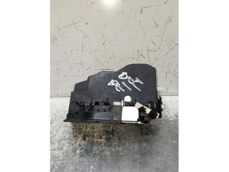 Recambio de motor cierre centralizado delantero derecho para bmw serie 3 lim. (f30) referencia OEM IAM 7229458  