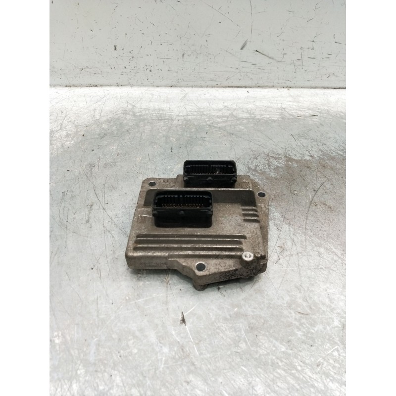 Recambio de centralita motor uce para opel astra gtc referencia OEM IAM 55562549862549LB71221006  