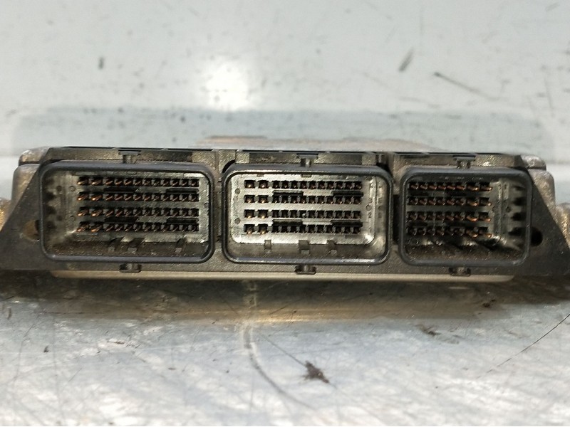 Recambio de centralita motor uce para renault scenic ii authentique referencia OEM IAM 02810135061039s139218200462452  