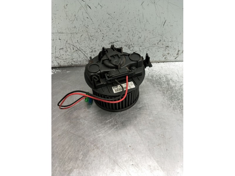 Recambio de motor calefaccion para renault megane ii berlina 5p referencia OEM IAM 030910g  