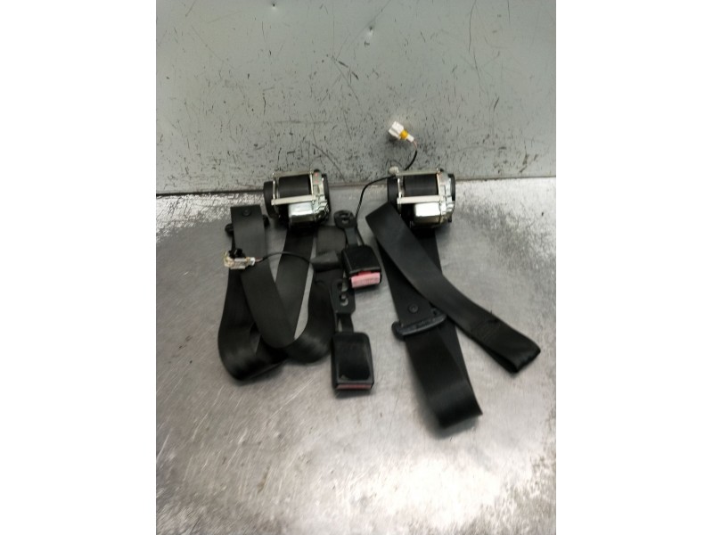 Recambio de juego cinturones delantero para peugeot 207 cc referencia OEM IAM   