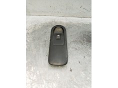 Recambio de mando elevalunas delantero derecho para renault scenic ii authentique referencia OEM IAM 156013740  