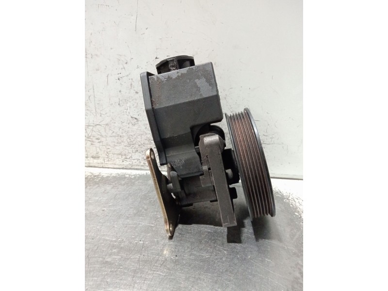 Recambio de bomba direccion para mercedes-benz clase c (w202) berlina referencia OEM IAM 0024662201 2107620 