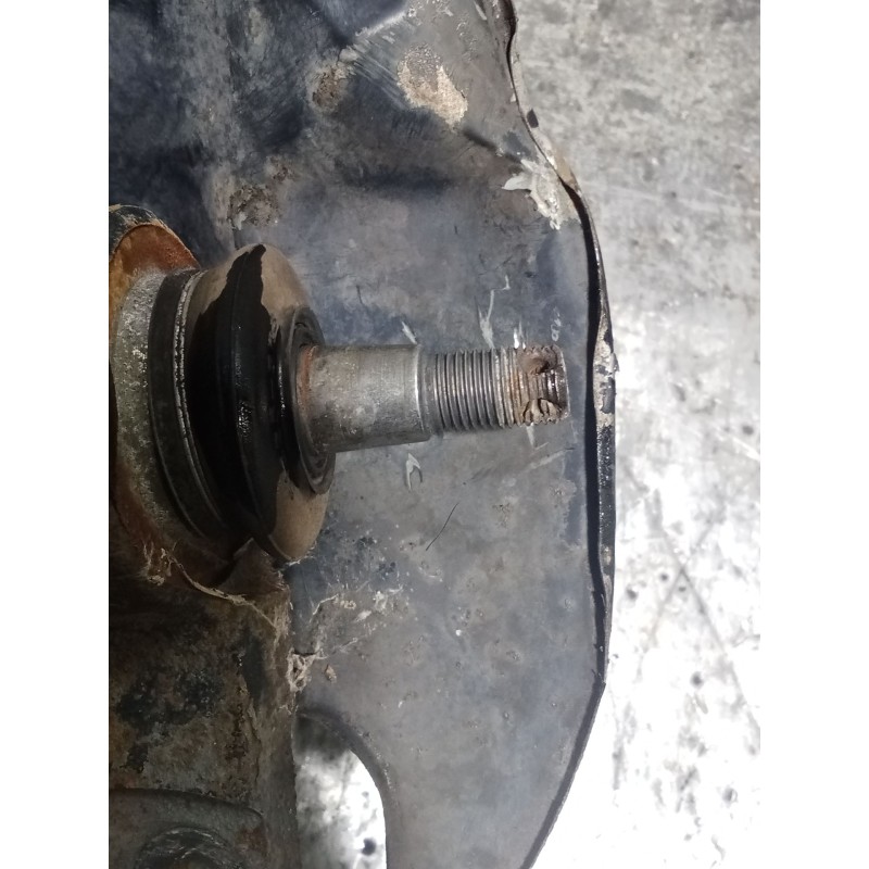 Recambio de mangueta delantera derecha para honda civic vi hatchback (ej, ek) 1.5 i (ek3) referencia OEM IAM   