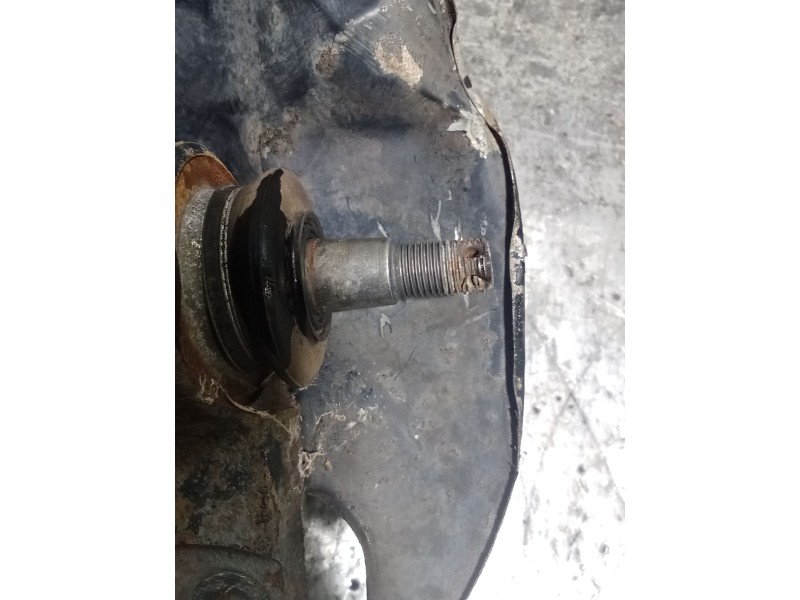 Recambio de mangueta delantera derecha para honda civic vi hatchback (ej, ek) 1.5 i (ek3) referencia OEM IAM   