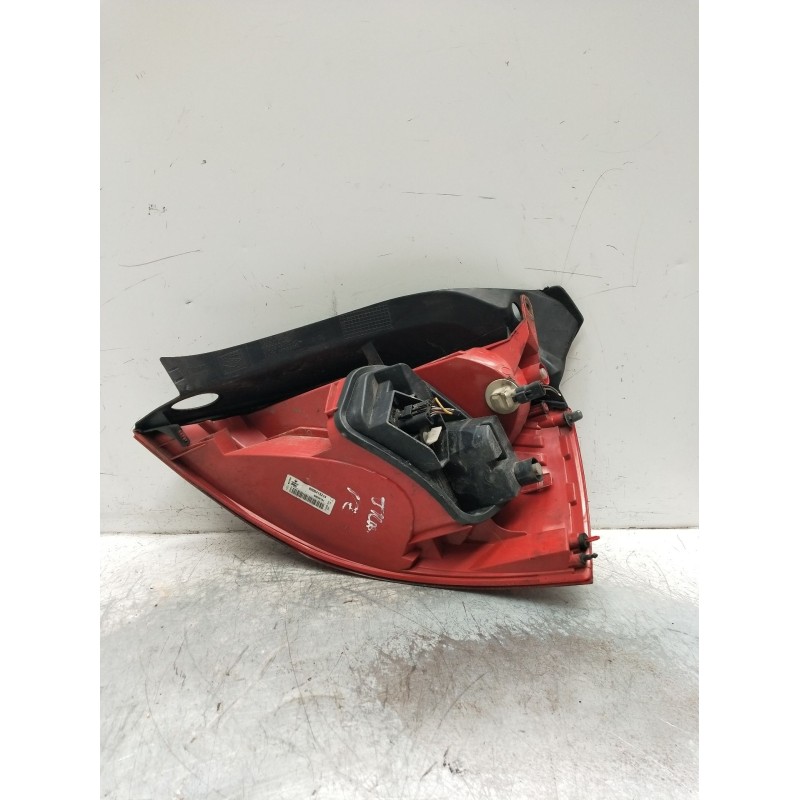 Recambio de piloto trasero izquierdo para renault megane ii berlina 5p referencia OEM IAM 820041321489038181  