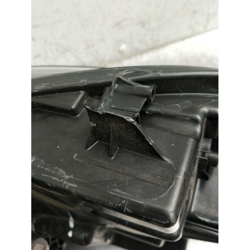 Recambio de faro izquierdo para renault trafic iii furgoneta (fg_) 2.0 dci 110 (fgmw) referencia OEM IAM 260601790r  