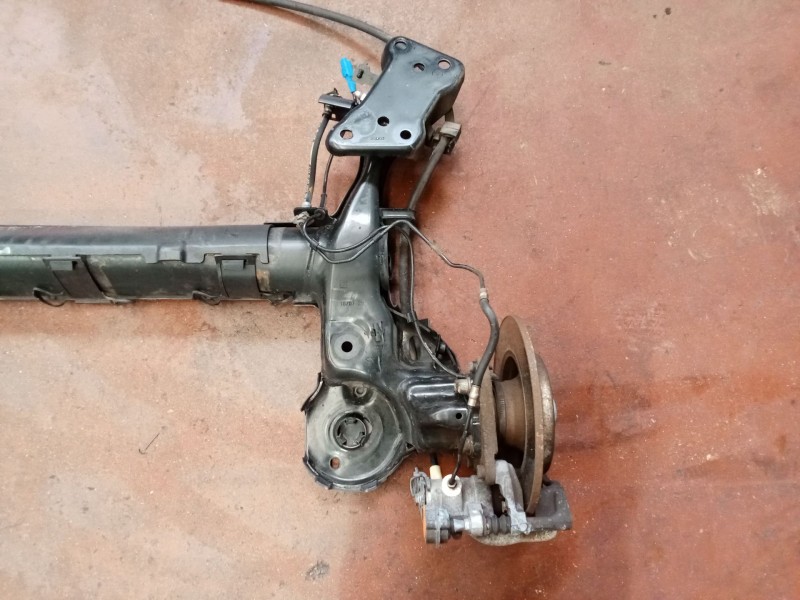 Recambio de puente trasero para peugeot 207 cc referencia OEM IAM  DISCO 
