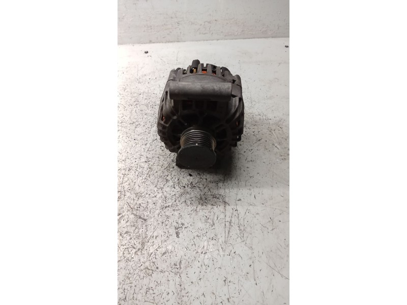 Recambio de alternador para peugeot 207 cc referencia OEM IAM 9664532780  cl12