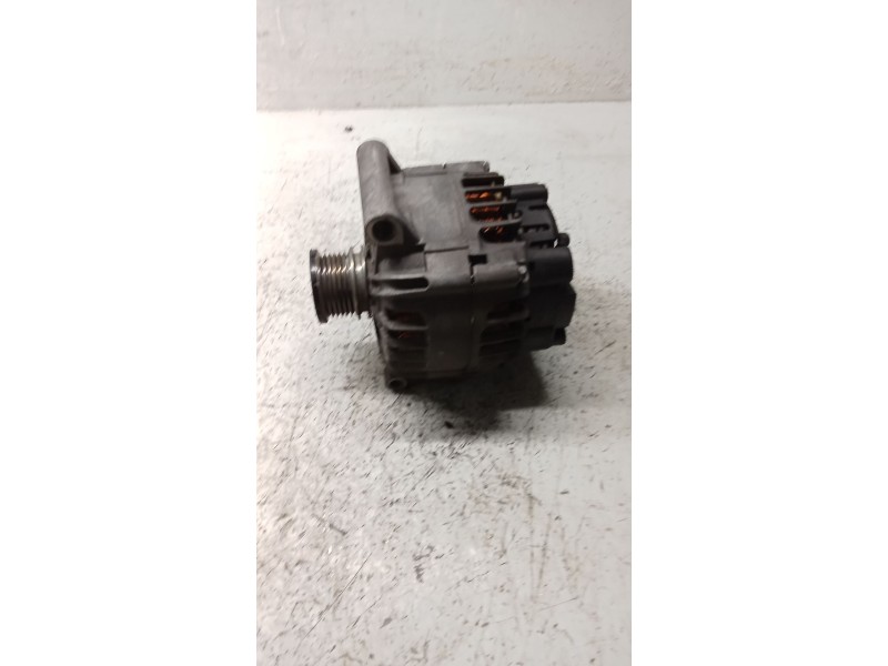 Recambio de alternador para peugeot 207 cc referencia OEM IAM 9664532780  cl12