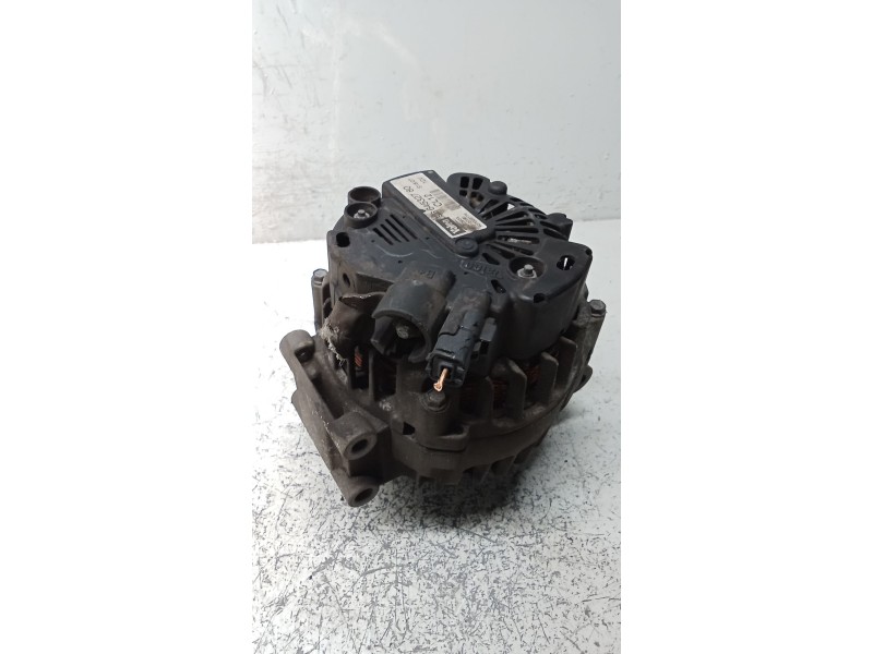 Recambio de alternador para peugeot 207 cc referencia OEM IAM 9664532780  cl12
