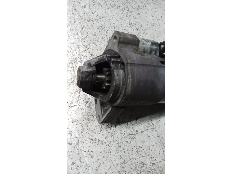 Recambio de motor arranque para peugeot 207 cc referencia OEM IAM m000t32271ze  