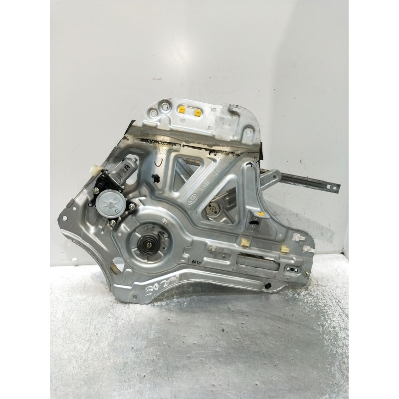 Recambio de elevalunas delantero derecho para kia carnival / grand carnival iii (vq) 2.9 crdi referencia OEM IAM 824604D000  