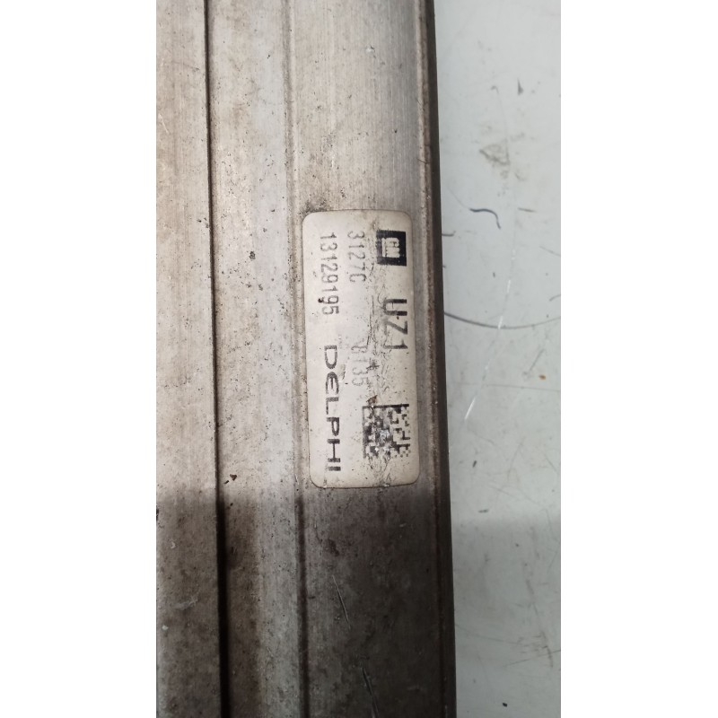 Recambio de condensador / radiador aire acondicionado para opel zafira b referencia OEM IAM 13129195  