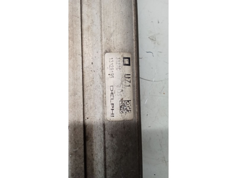 Recambio de condensador / radiador aire acondicionado para opel zafira b referencia OEM IAM 13129195  