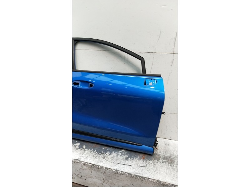 Recambio de puerta delantera derecha para ford puma referencia OEM IAM 5p  