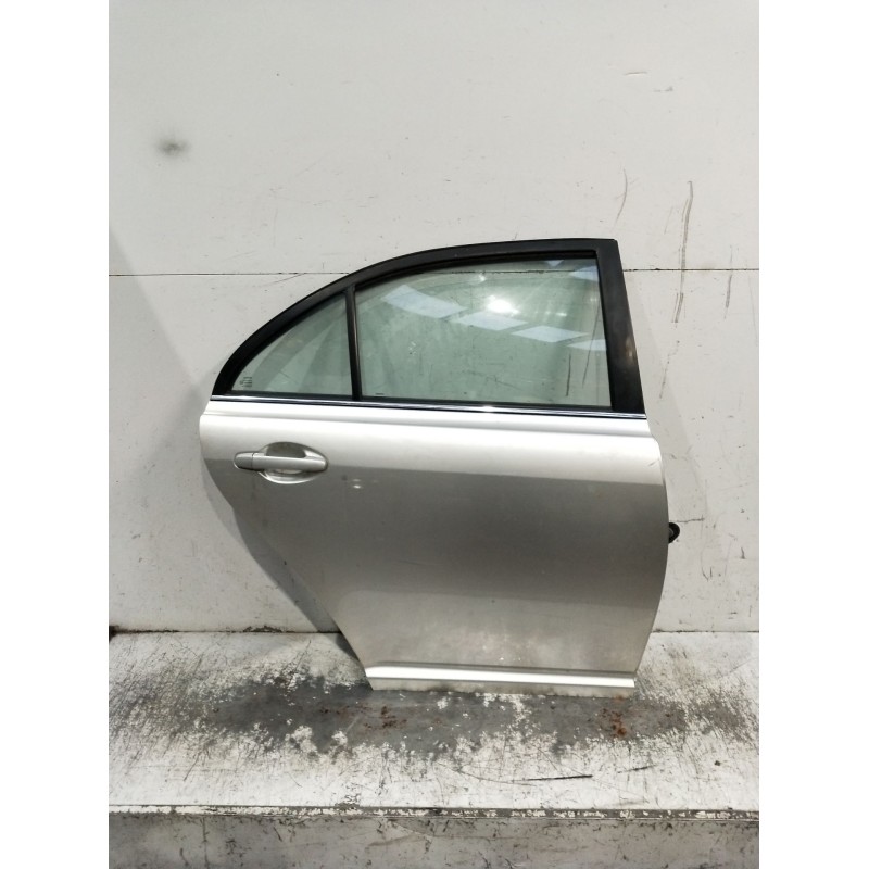 Recambio de puerta trasera derecha para toyota avensis berlina (t25) 1.8 sol sedán (4-ptas.) referencia OEM IAM 4p  