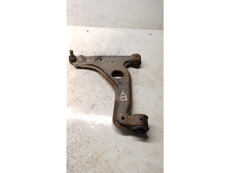 Recambio de brazo suspension superior delantero izquierdo para opel zafira b referencia OEM IAM   