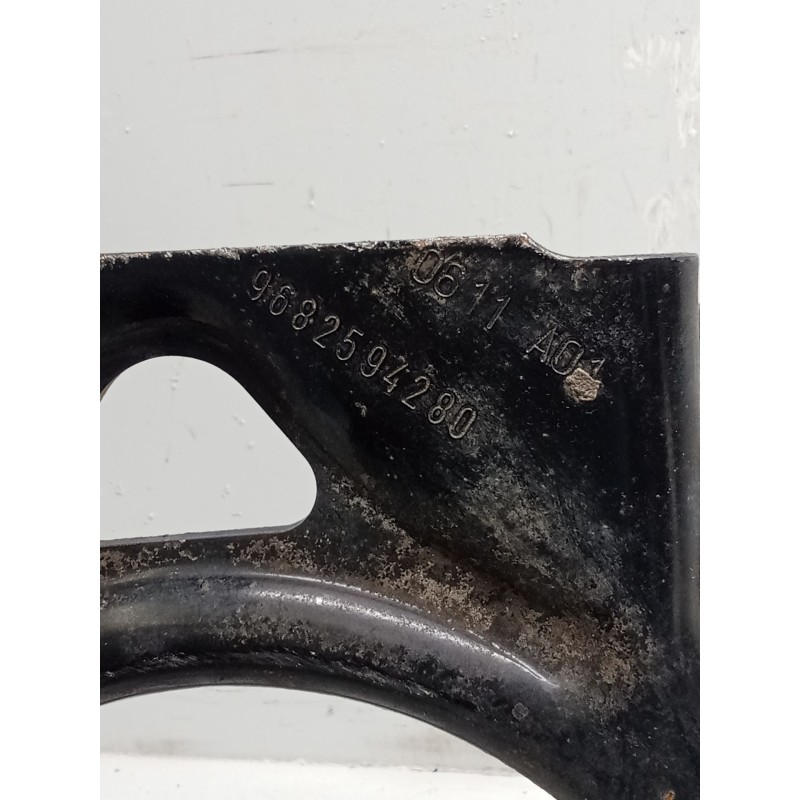 Recambio de brazo suspension superior delantero derecho para citroën c5 station wagon business class referencia OEM IAM 96825942